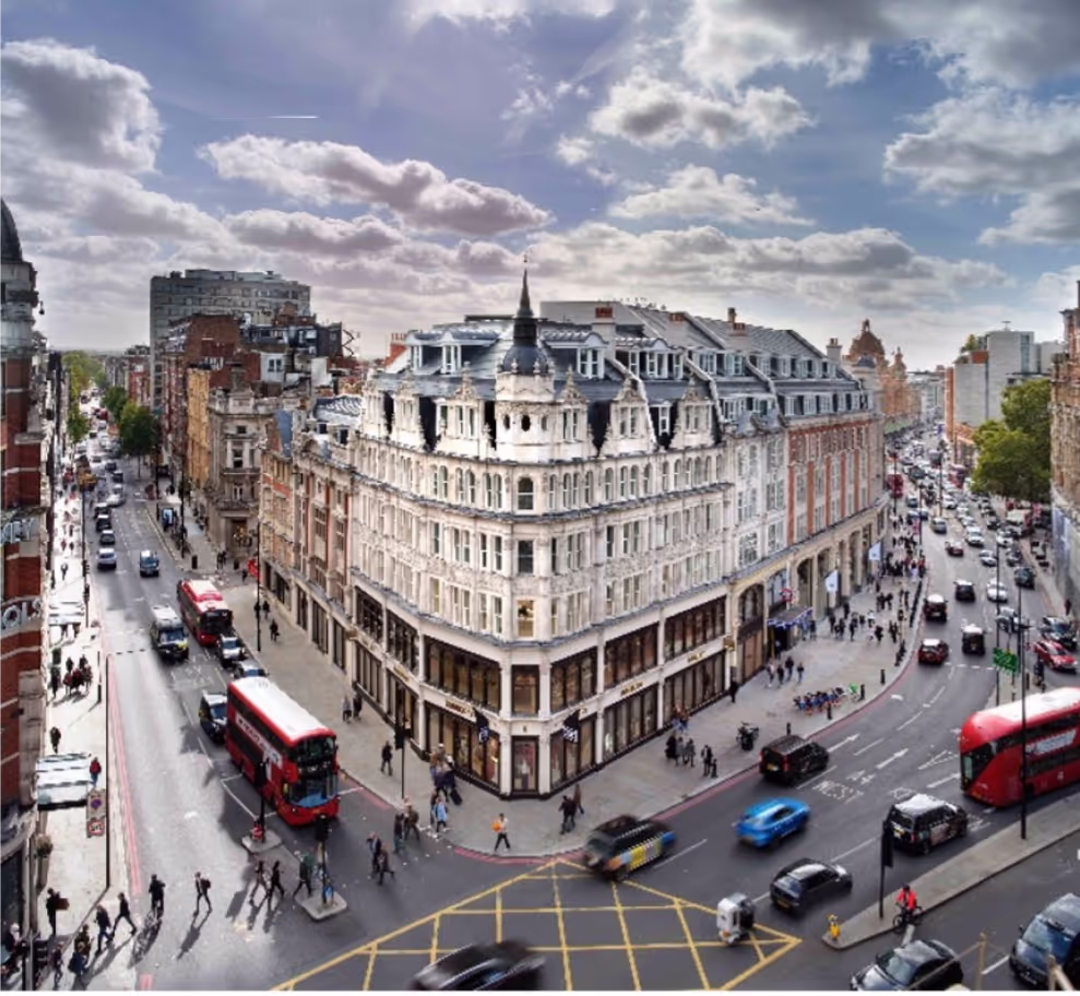 Knightsbridge street scene in London