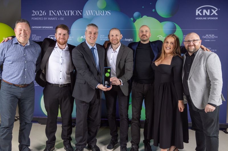The Digital Design Team and Heathrow team with the 2026 InAVation Award